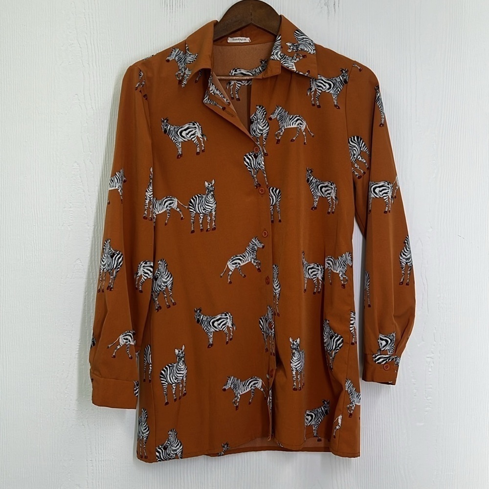 Sunday Up - Burnt Orange Zebra Patterned Button Up Lightweight Blouse Small - Picture 7 of 10